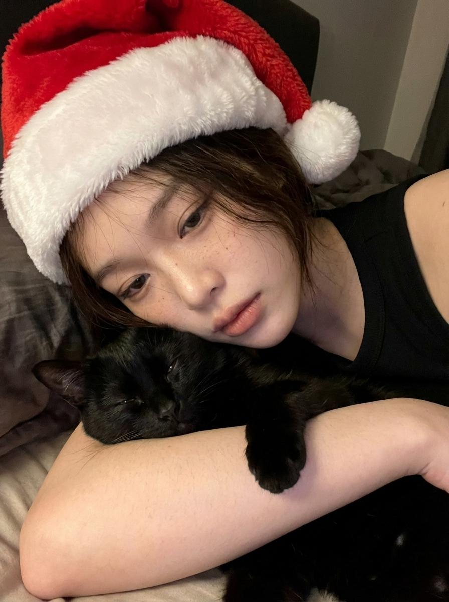 Cozy Christmas Portrait (With Cat)